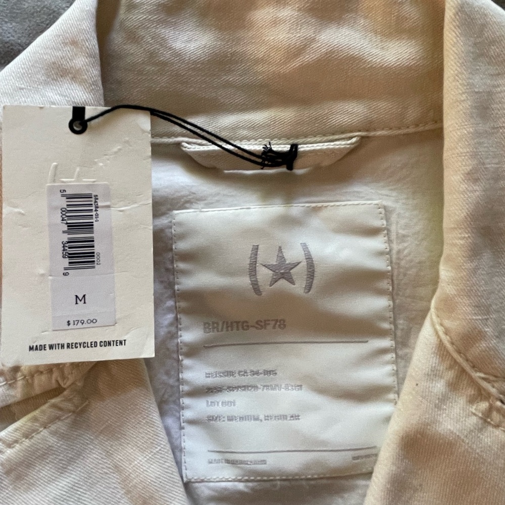 BR/HTG-SF78 off white coat with belt! Size medium. NWT - Picture 3 of 6